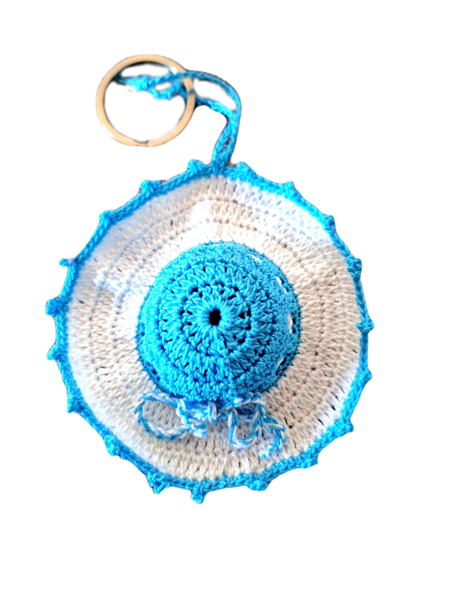 Porta chaves com o formato de um elegante chapéu. Este é azul no rebordo e centro e branco no meio; Ainda tem um pequeno fio com ambas as cores que dá a volta ao chapéu para o decorar com um bonito laço.