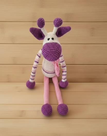 Amigurumi: "Gigi, a Elegância em Tons de Framboesa"