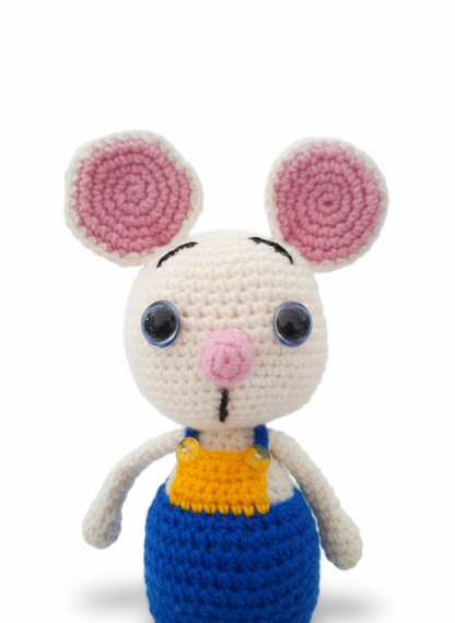 Amigurumi: "Bernardo, o Pequeno Explorador de Sonhos"
