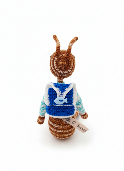 Amigurumi: "Zuzu, o Pequeno Viajante do Horizonte"