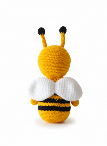 Amigurumi: "Melanie, a Abelhinha das Meias Coloridas"