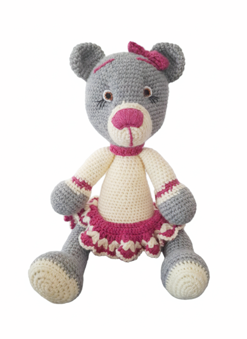 Amigurumi: "Amora, a Ursinha do Bosque Doce"