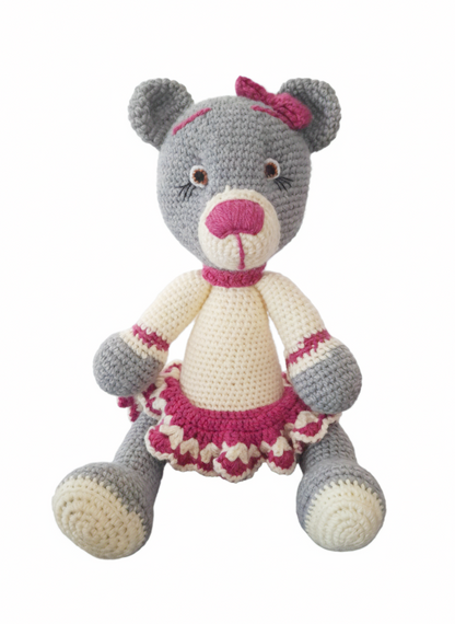 Amigurumi: "Amora, a Ursinha do Bosque Doce"