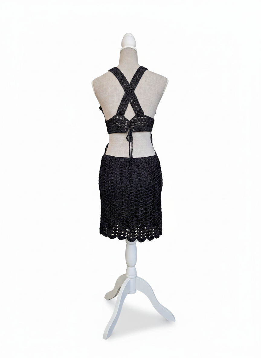 Vestido Curto "Noite de Ébano"