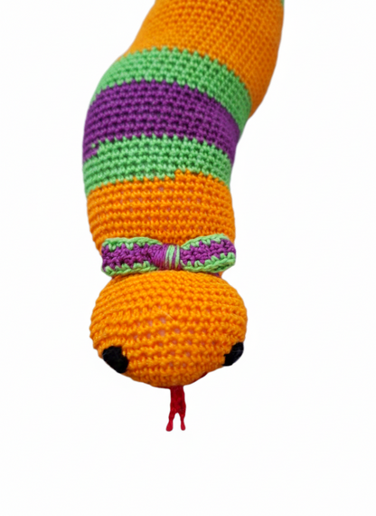 Amigurumi: "Sura, a Cobra Das Sestas Coloridas"