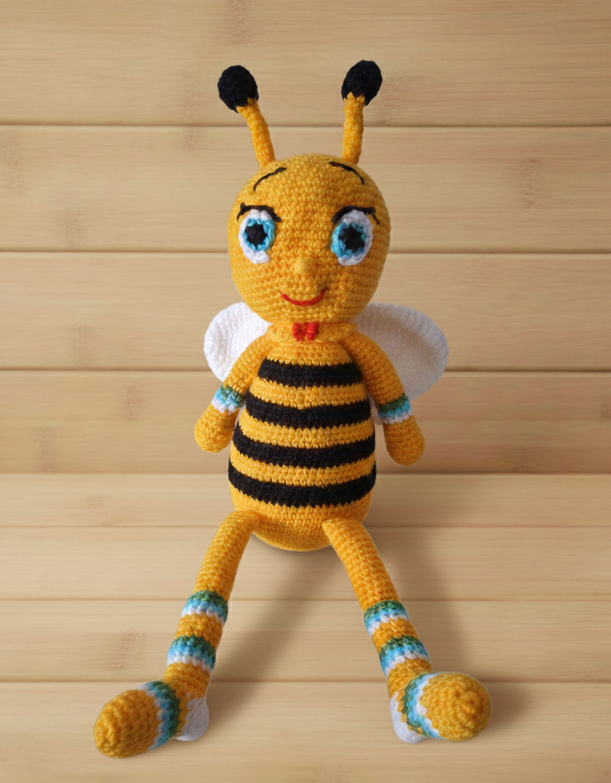 Amigurumi: "Melanie, a Abelhinha das Meias Coloridas"