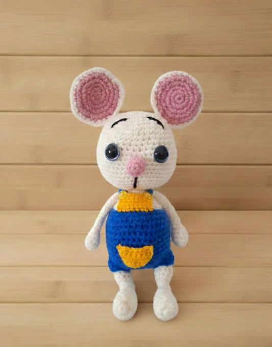Amigurumi: "Bernardo, o Pequeno Explorador de Sonhos"