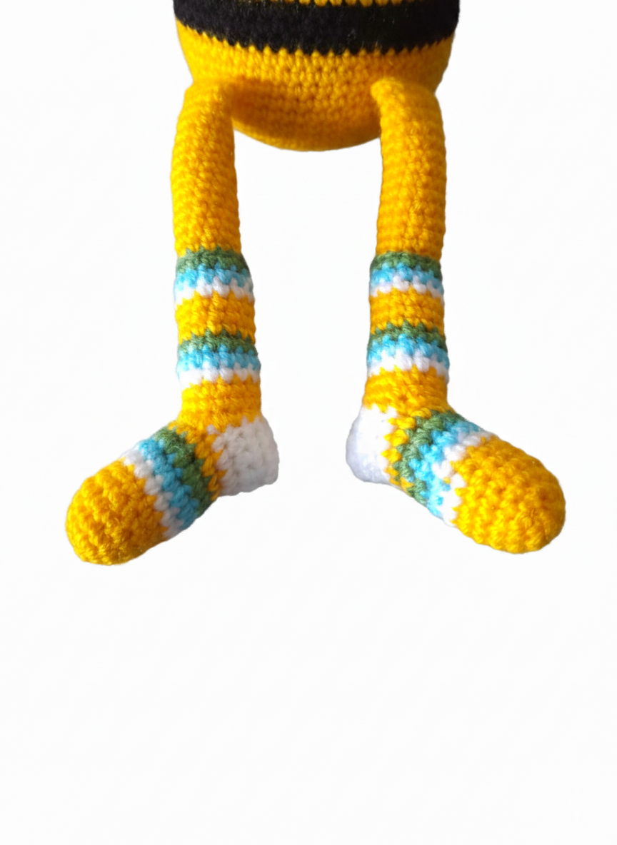 Amigurumi: "Melanie, a Abelhinha das Meias Coloridas"