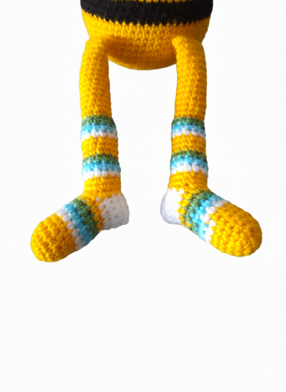 Amigurumi: "Melanie, a Abelhinha das Meias Coloridas"