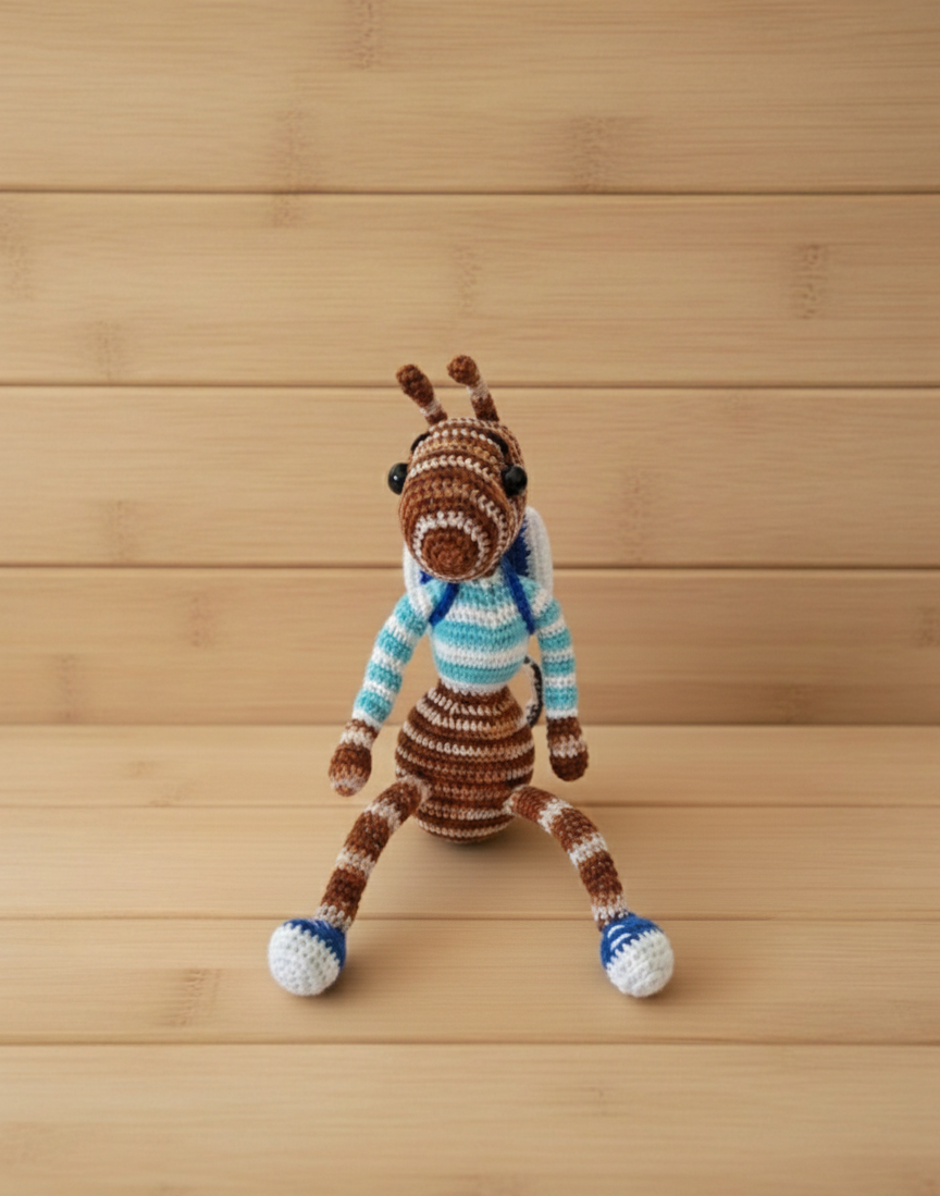 Amigurumi: "Zuzu, o Pequeno Viajante do Horizonte"