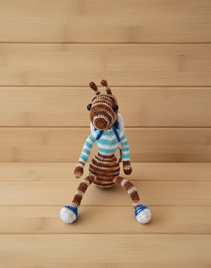 Amigurumi: "Zuzu, o Pequeno Viajante do Horizonte"