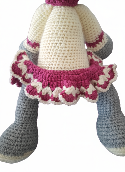Amigurumi: "Amora, a Ursinha do Bosque Doce"