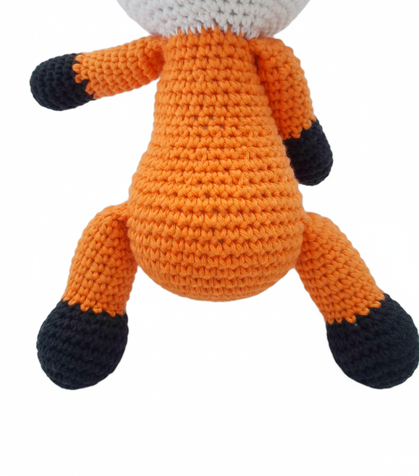 Amigurumi: "Faísca, a Exploradora dos Bosques"