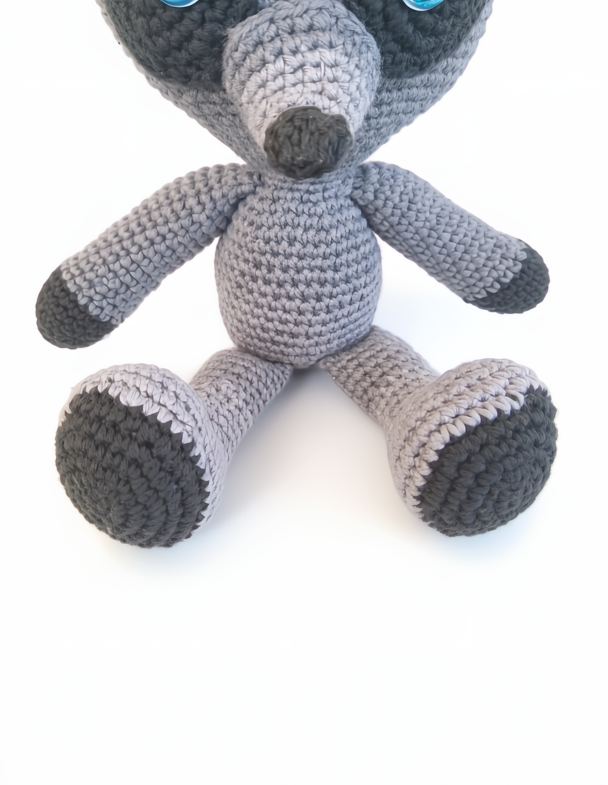 Amigurumi: Rico, o Guaxinim Curioso